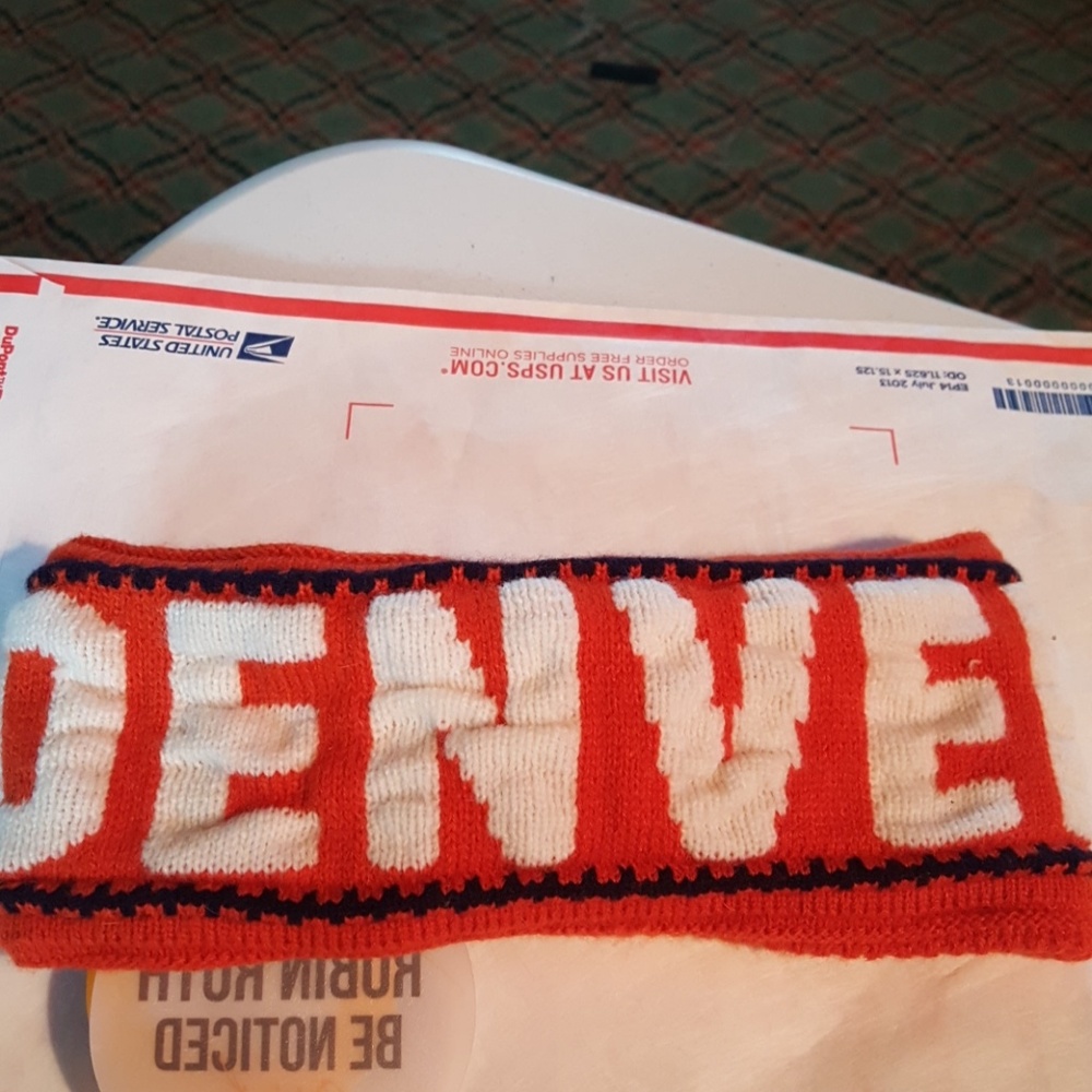 official broncos head band.nwt